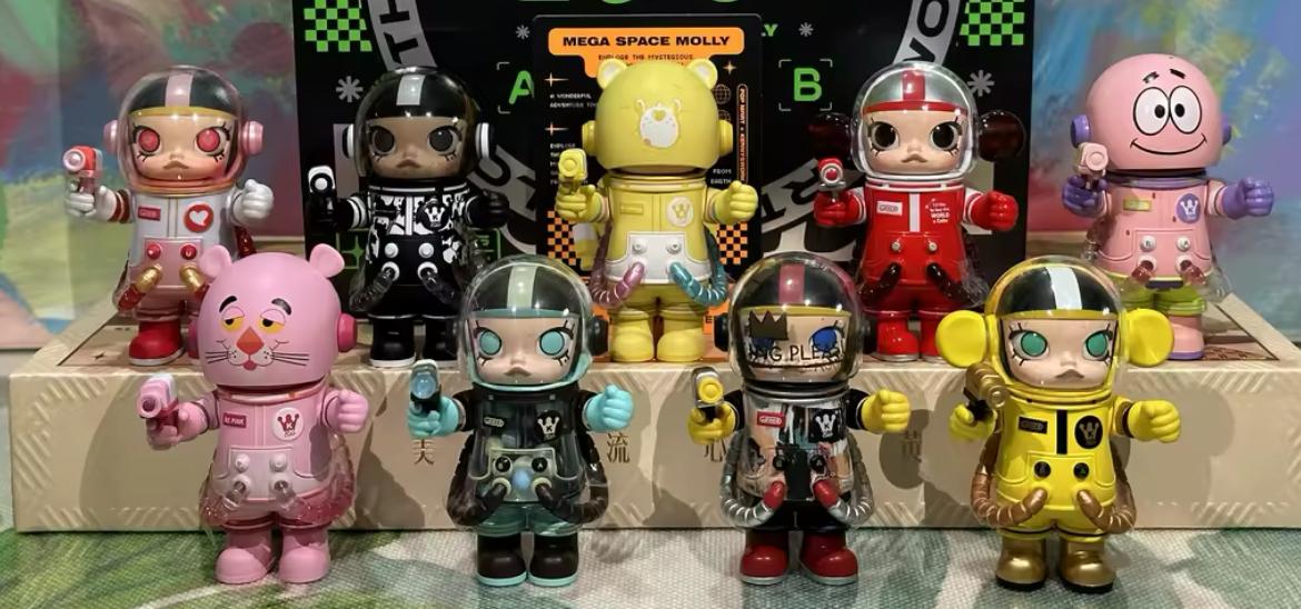 SPACE MOLLY MEGA 100% Series 2 – TOYSEZ