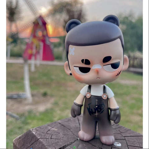 KUBO Evil Bear Figurine Art Toy 2021 Limited KUBO Evil Bear Figurine Art Toy 2021 Limited