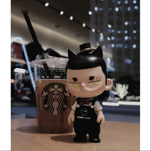 KUBO Black Cat Figurine Art Toy 2021 Limited KUBO Black Cat Figurine Art Toy 2021 Limited