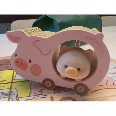 LuLu the Piggy Classic Series 3 Caturday Scratcher LuLu the Piggy Classic Series 3 Caturday Scratcher