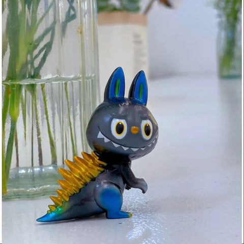 Labubu The Monsters Kaiju Hunting Series 2.5 Series Gojimomo Special edition(1/72) Labubu The Monsters Kaiju Hunting Series 2.5 Series Gojimomo Special edition(1/72)