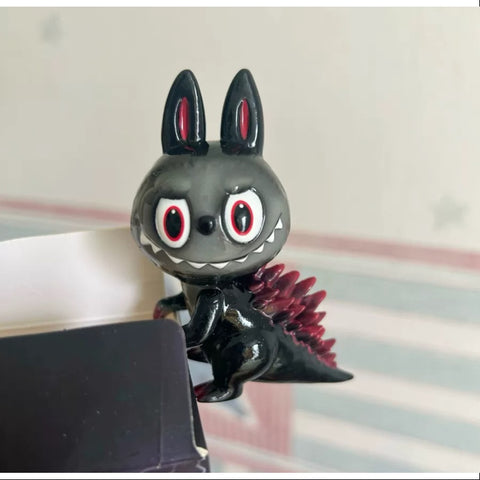 Labubu The Monsters Kaiju Hunting Series 2.0 Series Gojimomo Special edition(1/72) Labubu The Monsters Kaiju Hunting Series 2.0 Series Gojimomo Special edition(1/72)