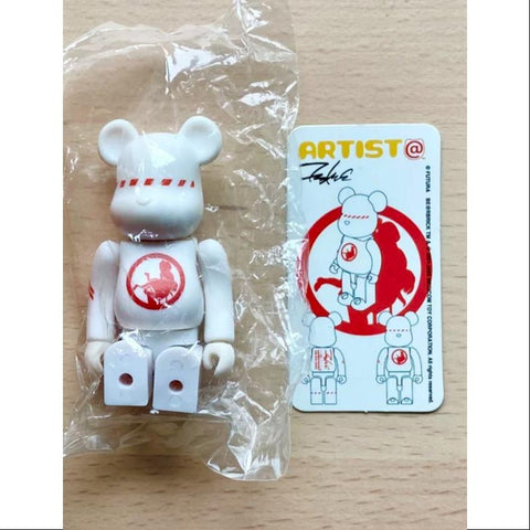 Bearbrick Series 5 Secret ARTIST FUTURA White 100% Bearbrick Series 5 Secret ARTIST FUTURA White 100%