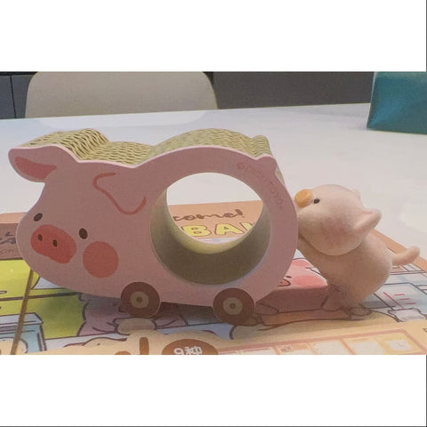 LuLu the Piggy Classic Series 3 Caturday Scratcher LuLu the Piggy Classic Series 3 Caturday Scratcher