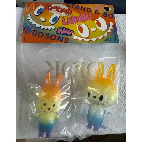 Labubu The Monsters Mini Zimomo Bosons & Labubu stand Set LIMITED Labubu The Monsters Mini Zimomo Bosons & Labubu stand Set LIMITED