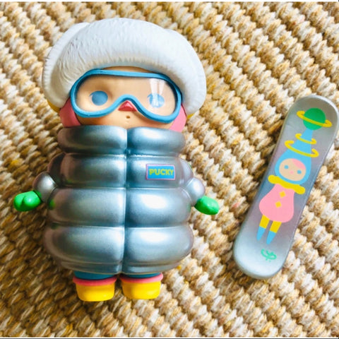 PUCKY Winter Babies Series Secret Snowboard Baby(1/144) PUCKY Winter Babies Series Secret Snowboard Baby(1/144)
