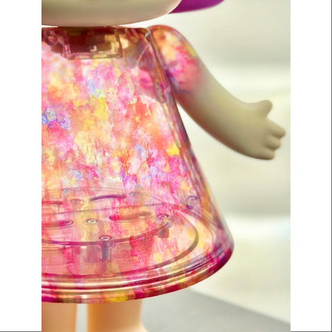 MEGA ROYAL MOLLY 400% Mika Ninagawa 2024 LIMITED MEGA ROYAL MOLLY 400% Mika Ninagawa 2024 LIMITED