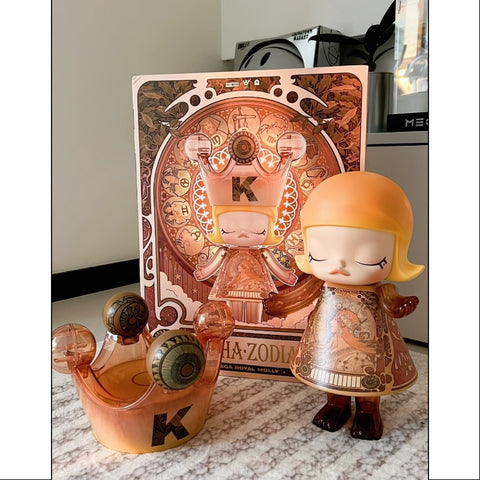 MEGA ROYAL MOLLY 400% Mucha Zodiac 2023 LIMITED MEGA ROYAL MOLLY 400% Mucha Zodiac 2023 LIMITED
