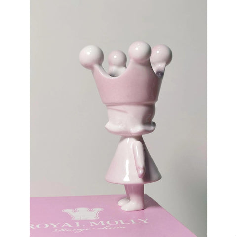 MEGA ROYAL MOLLY 100% Rouge China Ceramics Art Toy 2024 Limited MEGA ROYAL MOLLY 100% Rouge China Ceramics Art Toy 2024 Limited