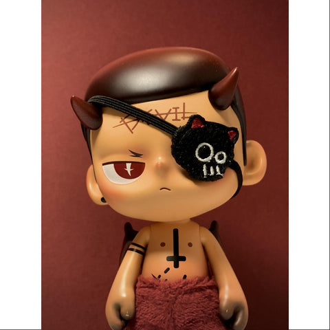 KUBO Devil Figurine Art Toy 2022 Limited KUBO Devil Figurine Art Toy 2022 Limited