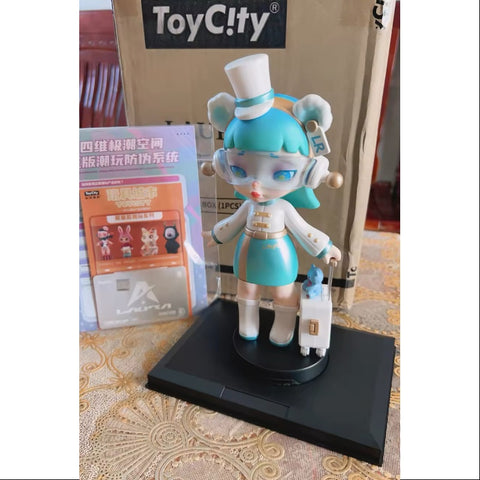 Laura The Interstellar Navigator 200% Figurine ToyCity 2023 Limited Laura The Interstellar Navigator 200% Figurine ToyCity 2023 Limited