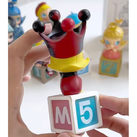 MOLLY Anniversary Statues Classical Retro 2 Series MOLLY M Salute to the Childhood Classic MOLLY Anniversary Statues Classical Retro 2 Series MOLLY M Salute to the Childhood Classic