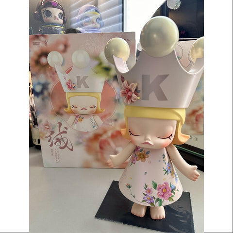 MEGA ROYAL MOLLY 400% Velvet Flowers 2025 Limited Edition MEGA ROYAL MOLLY 400% Velvet Flowers 2025 Limited Edition