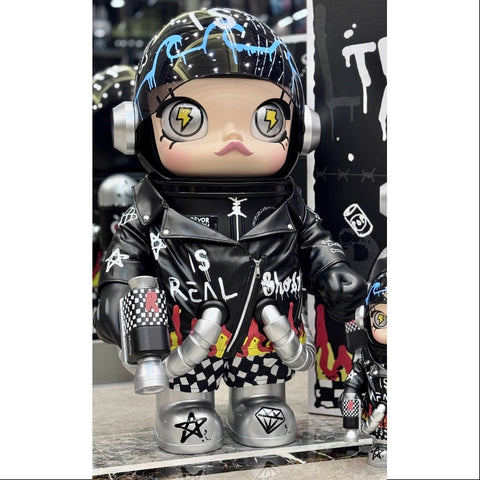 MEGA SPACE MOLLY 1000% Trevor Andrew 2.0 2025 Limited Edition MEGA SPACE MOLLY 1000% Trevor Andrew 2.0 2025 Limited Edition