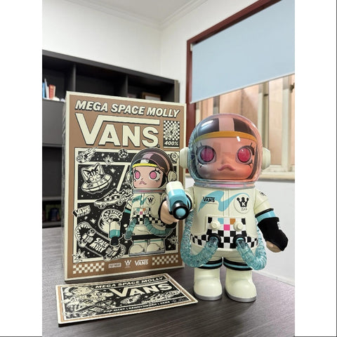 MEGA SPACE MOLLY 400% VANS 2025 Limited Edition MEGA SPACE MOLLY 400% VANS 2025 Limited Edition