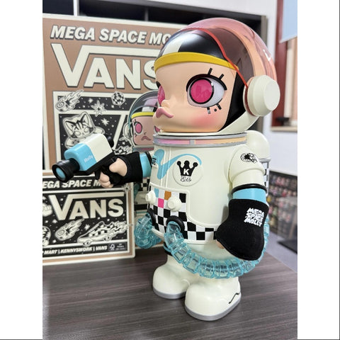 MEGA SPACE MOLLY 400% VANS 2025 Limited Edition MEGA SPACE MOLLY 400% VANS 2025 Limited Edition