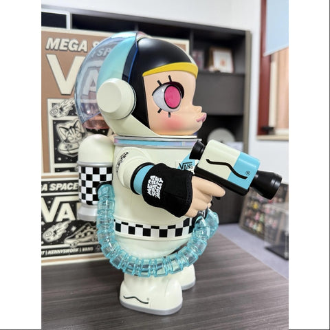 MEGA SPACE MOLLY 400% VANS 2025 Limited Edition MEGA SPACE MOLLY 400% VANS 2025 Limited Edition