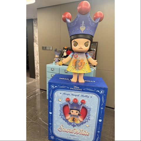 MEGA ROYAL MOLLY 1000% Disney Snow White 2025 Limited Edition MEGA ROYAL MOLLY 1000% Disney Snow White 2025 Limited Edition