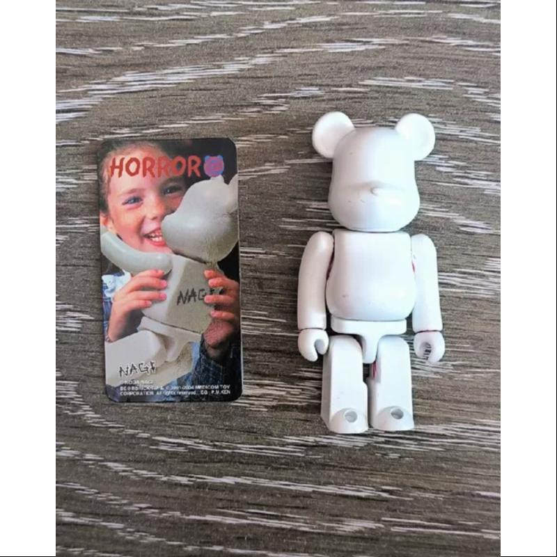 Medicom:Be@rbrick 100% + 400% Banksy- Riot Cop Medicom:Be@rbrick 100% + 400% Banksy- Riot Cop