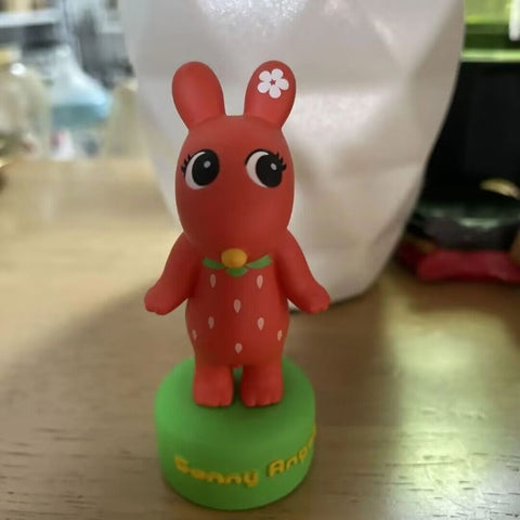 Sonny Angel 15th Anniversary Series Secret Strawberry Robby Sonny Angel 15th Anniversary Series Secret Strawberry Robby