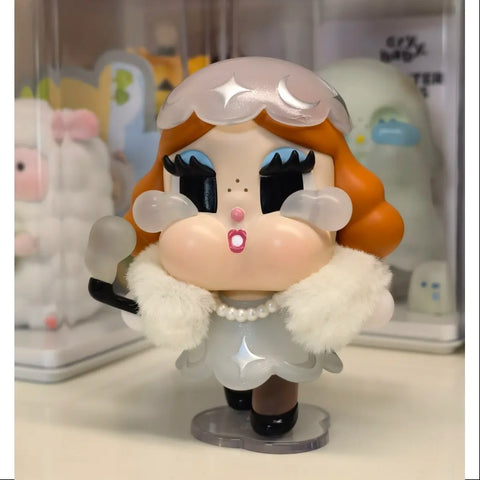 Crybaby Spotlight Pop Mart 13th Anniversary Series Crybaby Crybaby Spotlight Pop Mart 13th Anniversary Series Crybaby