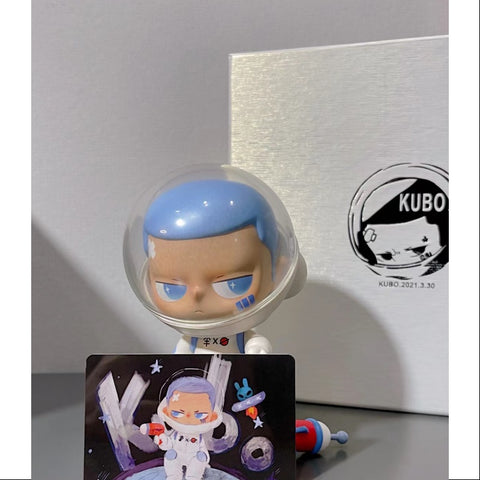 KUBO Astronaut Blue Figurine Art Toy 2021 Limited KUBO Astronaut Blue Figurine Art Toy 2021 Limited