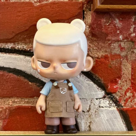 KUBO Barista Figurine Art Toy 2021 Limited KUBO Barista Figurine Art Toy 2021 Limited