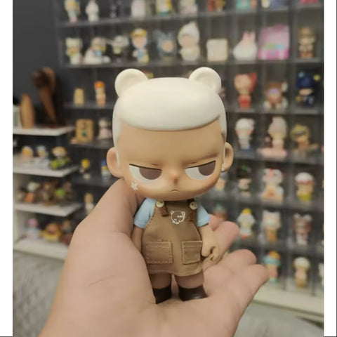KUBO Barista Figurine Art Toy 2021 Limited KUBO Barista Figurine Art Toy 2021 Limited