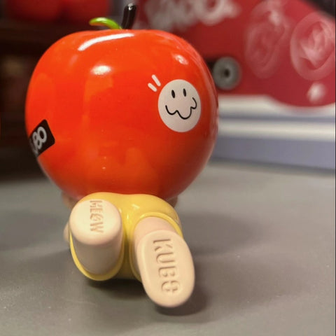 KUBO Apple Figurine Art Toy 2023 Limited KUBO Apple Figurine Art Toy 2023 Limited