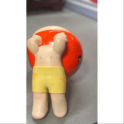 KUBO Apple Figurine Art Toy 2023 Limited KUBO Apple Figurine Art Toy 2023 Limited