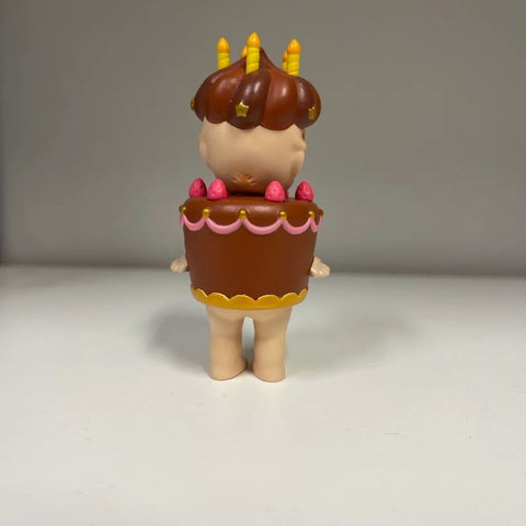 Sonny Angel Birthday Gift Series Chocolate Cake Sonny Angel Birthday Gift Series Chocolate Cake