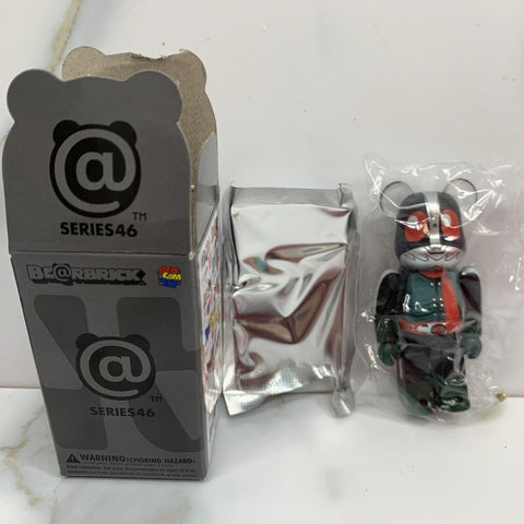Bearbrick Series 46 Secret Hero Masked Kamen Rider Variant 100% Bearbrick Series 46 Secret Hero Masked Kamen Rider Variant 100%