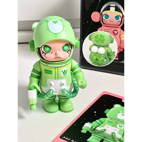 SPACE MOLLY MEGA 100% Series 3 Good Luck Bear SPACE MOLLY MEGA 100% Series 3 Good Luck Bear