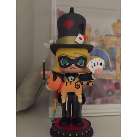 MOLLY The Great Magician X KENNYSWORK Limited edition MOLLY The Great Magician X KENNYSWORK Limited edition