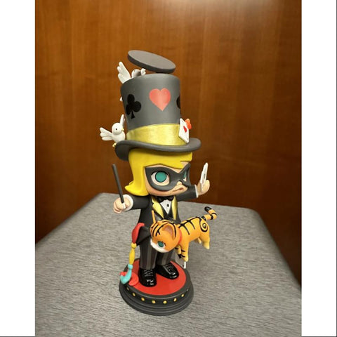 MOLLY The Great Magician X KENNYSWORK Limited edition MOLLY The Great Magician X KENNYSWORK Limited edition