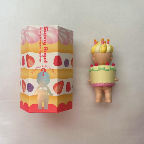 Sonny Angel Birthday Gift Series Lemon Cake Sonny Angel Birthday Gift Series Lemon Cake