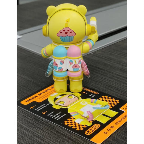 SPACE MOLLY MEGA 100% Series 2-B secret BIRTHDAY BEAR(1/36) SPACE MOLLY MEGA 100% Series 2-B secret BIRTHDAY BEAR(1/36)