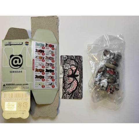 Bearbrick Series 44 SECRET SF Stranger Things Netflix 100% Bearbrick Series 44 SECRET SF Stranger Things Netflix 100%