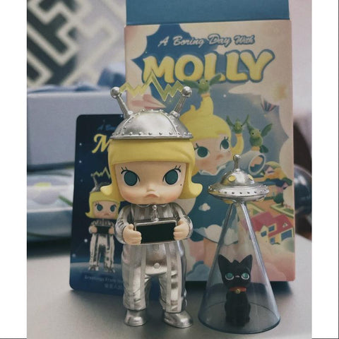 MOLLY A Boring Day With Molly Series secret GREETINGS FROM THE MEOW PLANET(1/144) MOLLY A Boring Day With Molly Series secret GREETINGS FROM THE MEOW PLANET(1/144)