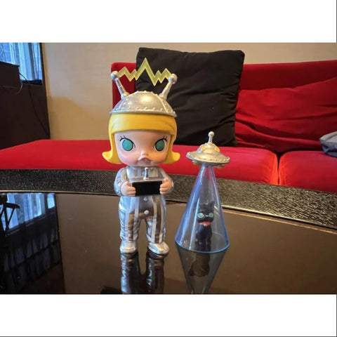 MOLLY A Boring Day With Molly Series secret GREETINGS FROM THE MEOW PLANET(1/144) MOLLY A Boring Day With Molly Series secret GREETINGS FROM THE MEOW PLANET(1/144)