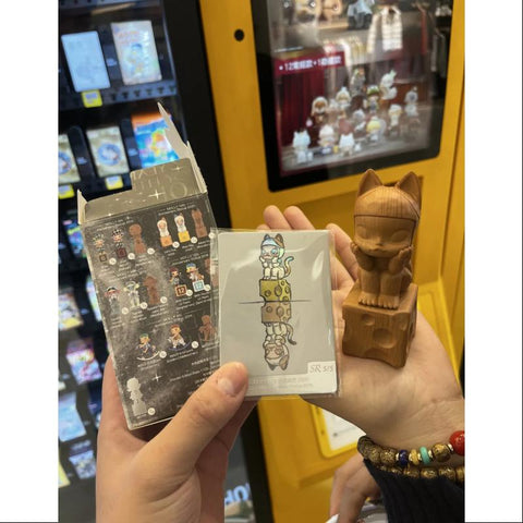 MOLLY Anniversary Statues Classical Retro Series 1 Adore You(Wooden ver.) MOLLY Anniversary Statues Classical Retro Series 1 Adore You(Wooden ver.)