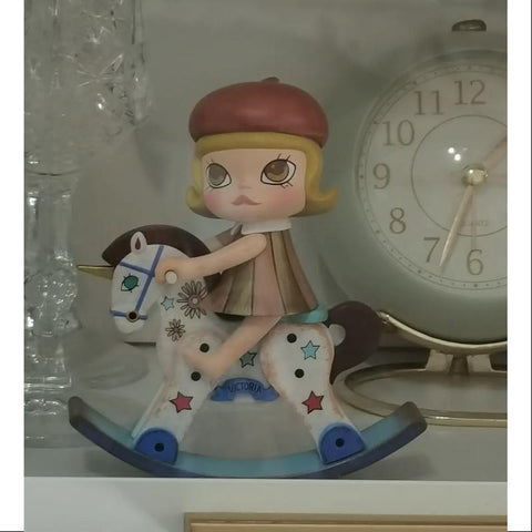 MOLLY Anniversary Statues Classical Retro Series 1 MOLLY & Unicorn(golden childhood ver.) MOLLY Anniversary Statues Classical Retro Series 1 MOLLY & Unicorn(golden childhood ver.)