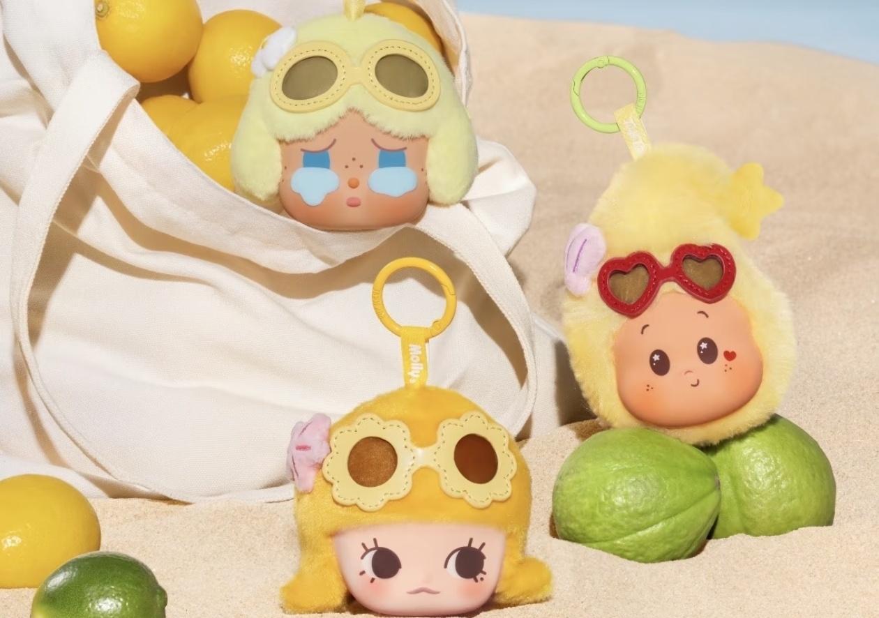 Pop Mart Island Vacation Earphone Case Pendant Blind Box Series