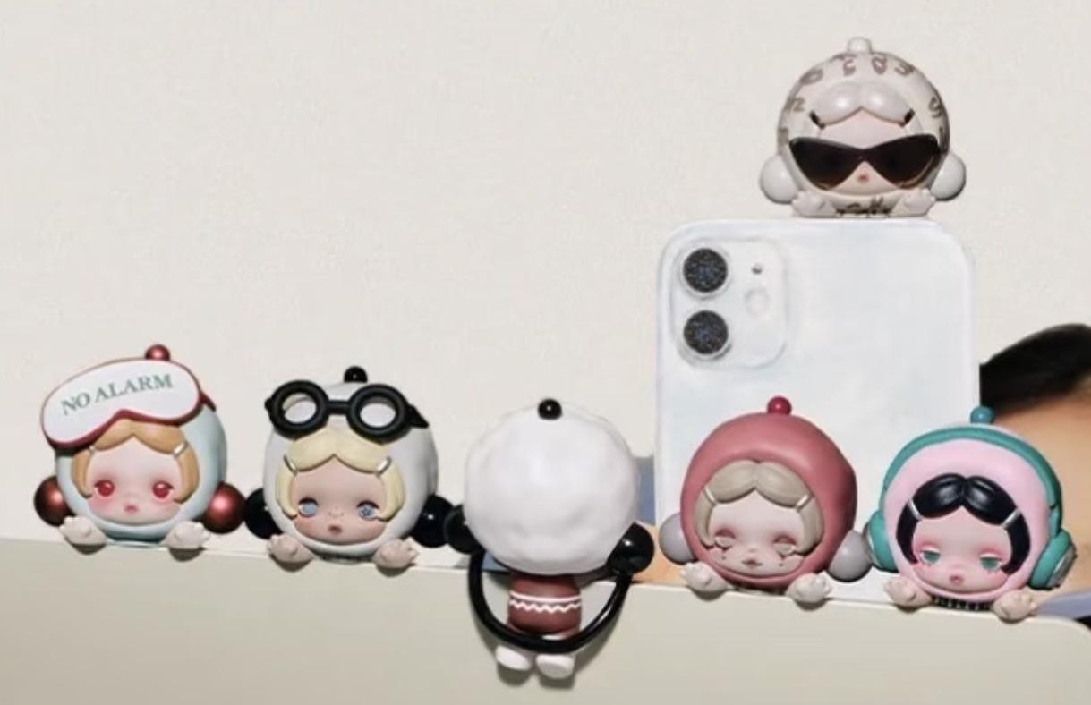 Skullpanda Off Mode Pop Attach Bilnd Box Series