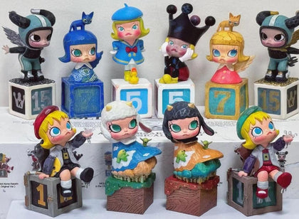 MOLLY Anniversary Statues Classical Retro 2 Series