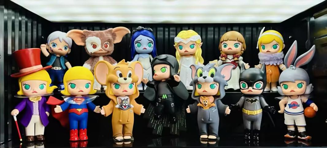 MOLLY Warner Bros 100th Anniversary Series