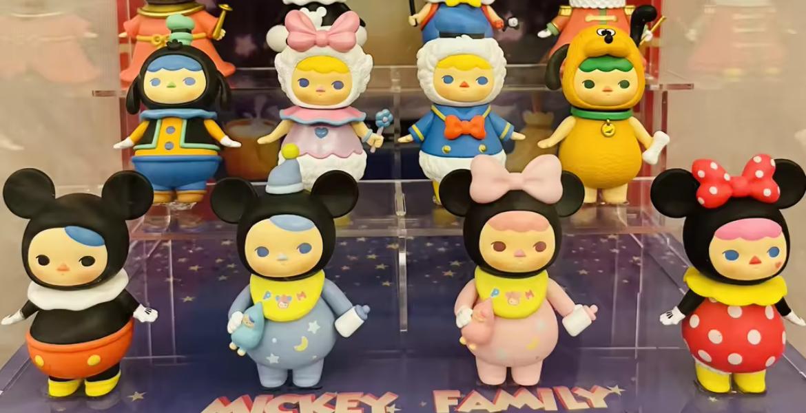 PUCKY Mickey Family Series