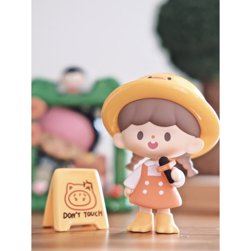 zZoton Naughty Animal City Series Duck Talk