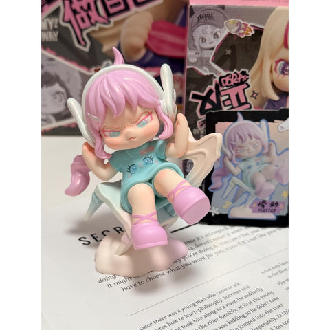 DORA On My Way Blind Box Series: Flutter (Confirmed Style)
