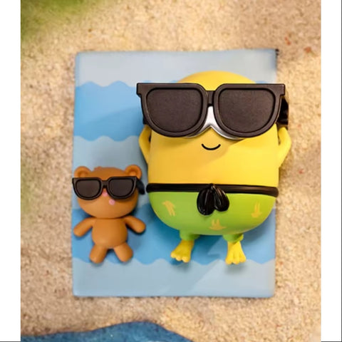 Minions Bob + Tim Better Together Series Sunbathing